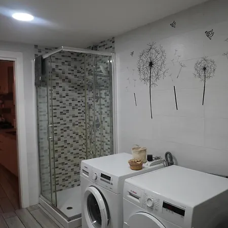 Le Bon Bon Apartment